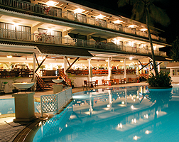 Cape Panwa Phuket_05_Pool night